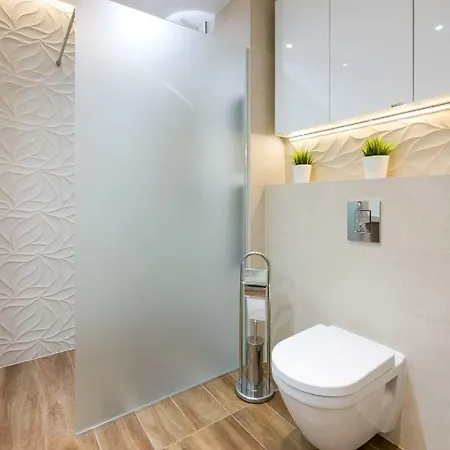 Orange, Modern Apartment In The City Centre Cracovia Esterno foto
